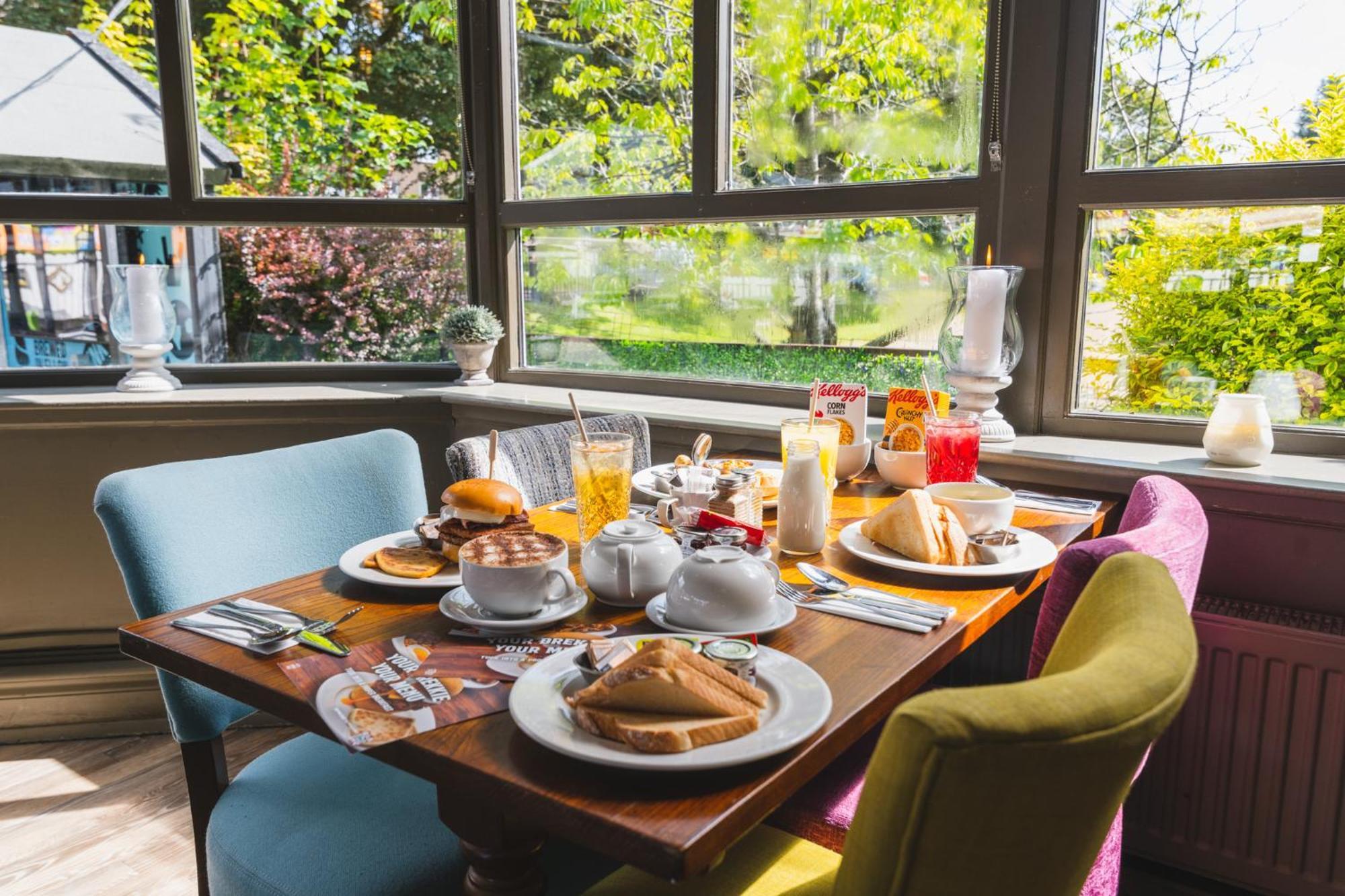 The Abbey Inn Пейсли Экстерьер фото
