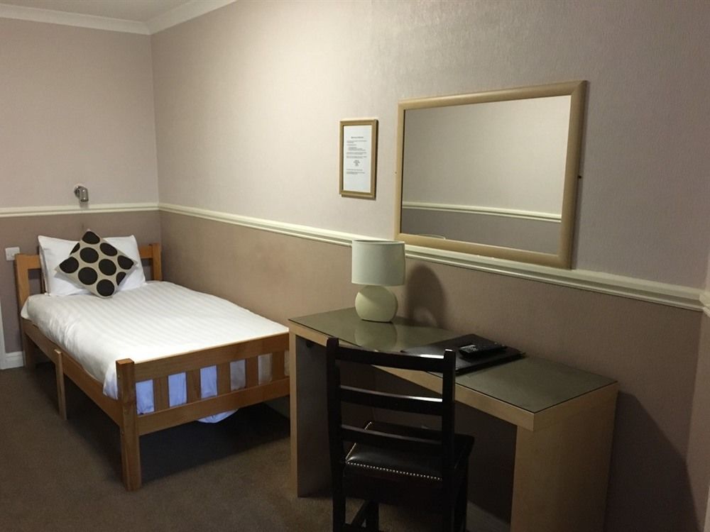 The Abbey Inn Пейсли Экстерьер фото