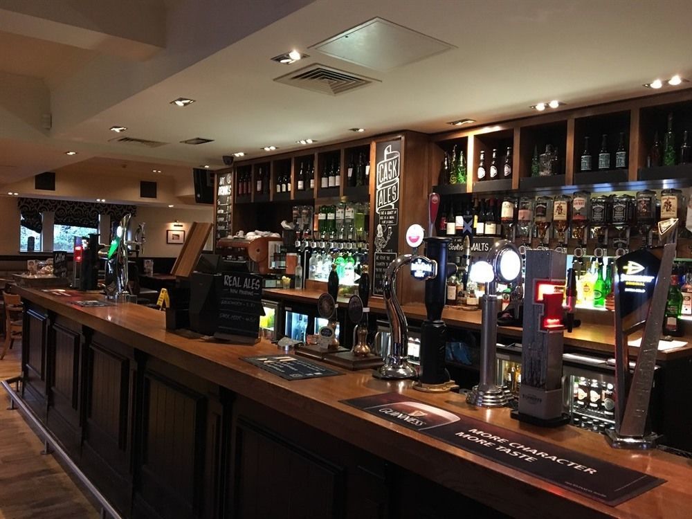 The Abbey Inn Пейсли Экстерьер фото